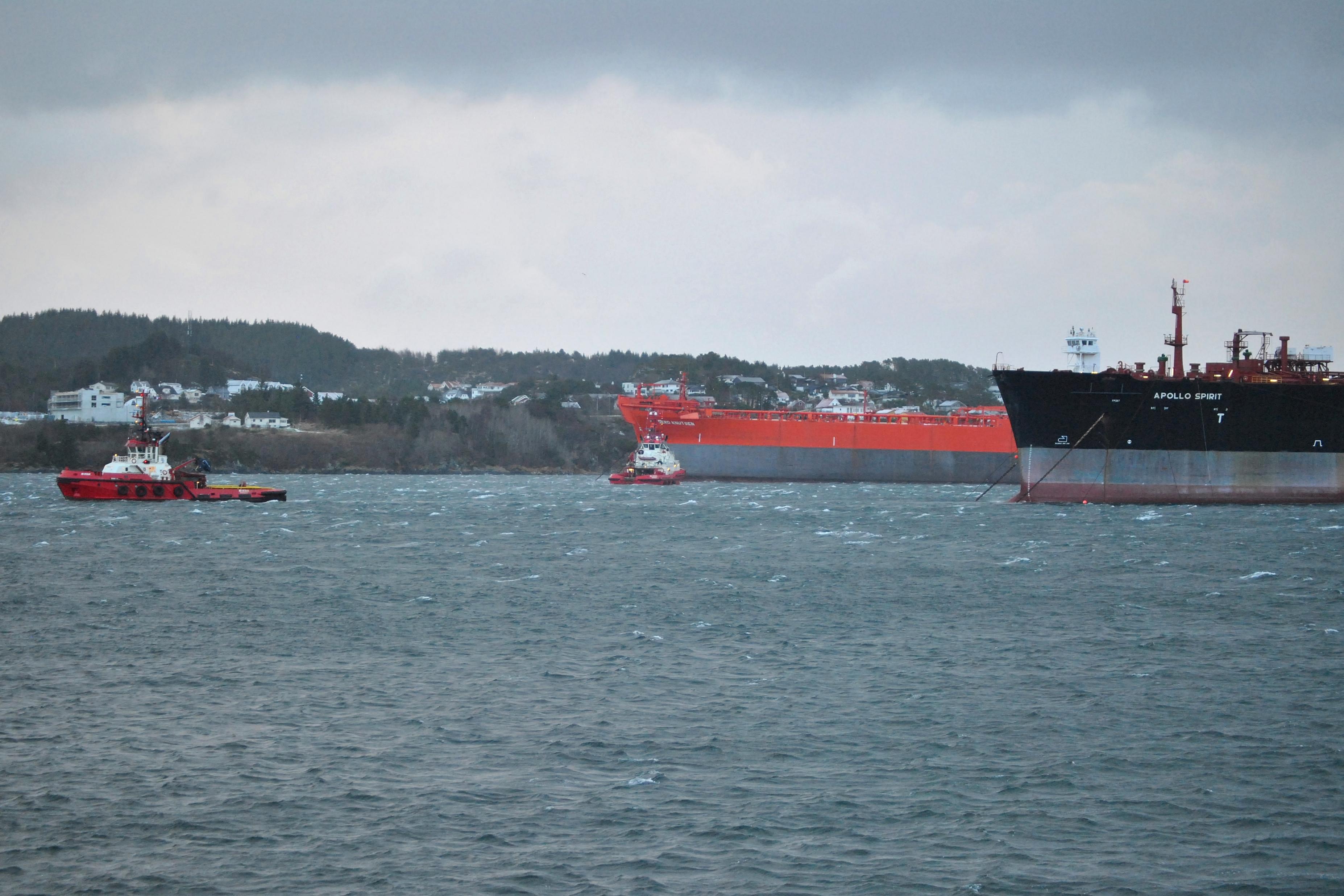 Opplgsbåter I Storm, Avaldsnes (6  12 2013)