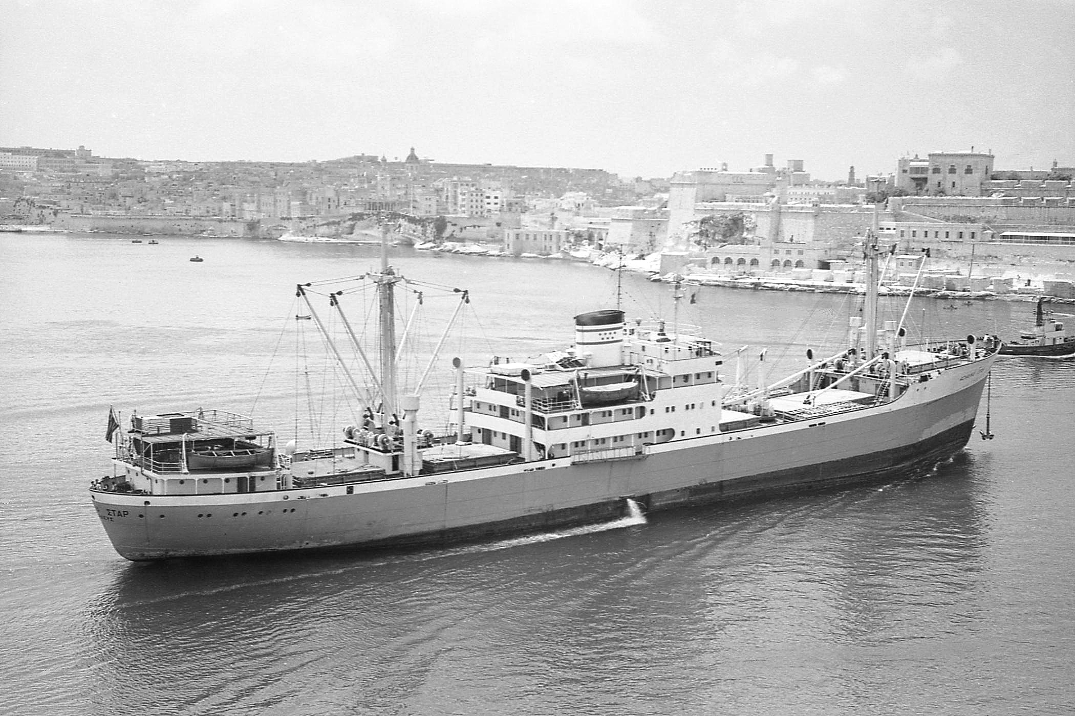 Achaika Star - Gr (1949)  Ex  Fernfiord  Valletta I Zim-Farger